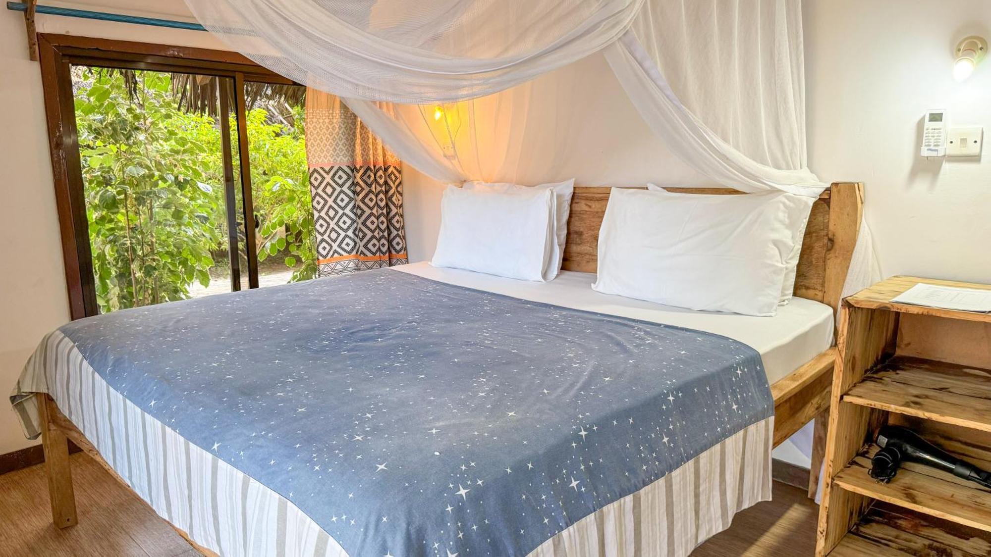 Kinazi Upepo Beach Eco Lodge Paje Exterior photo